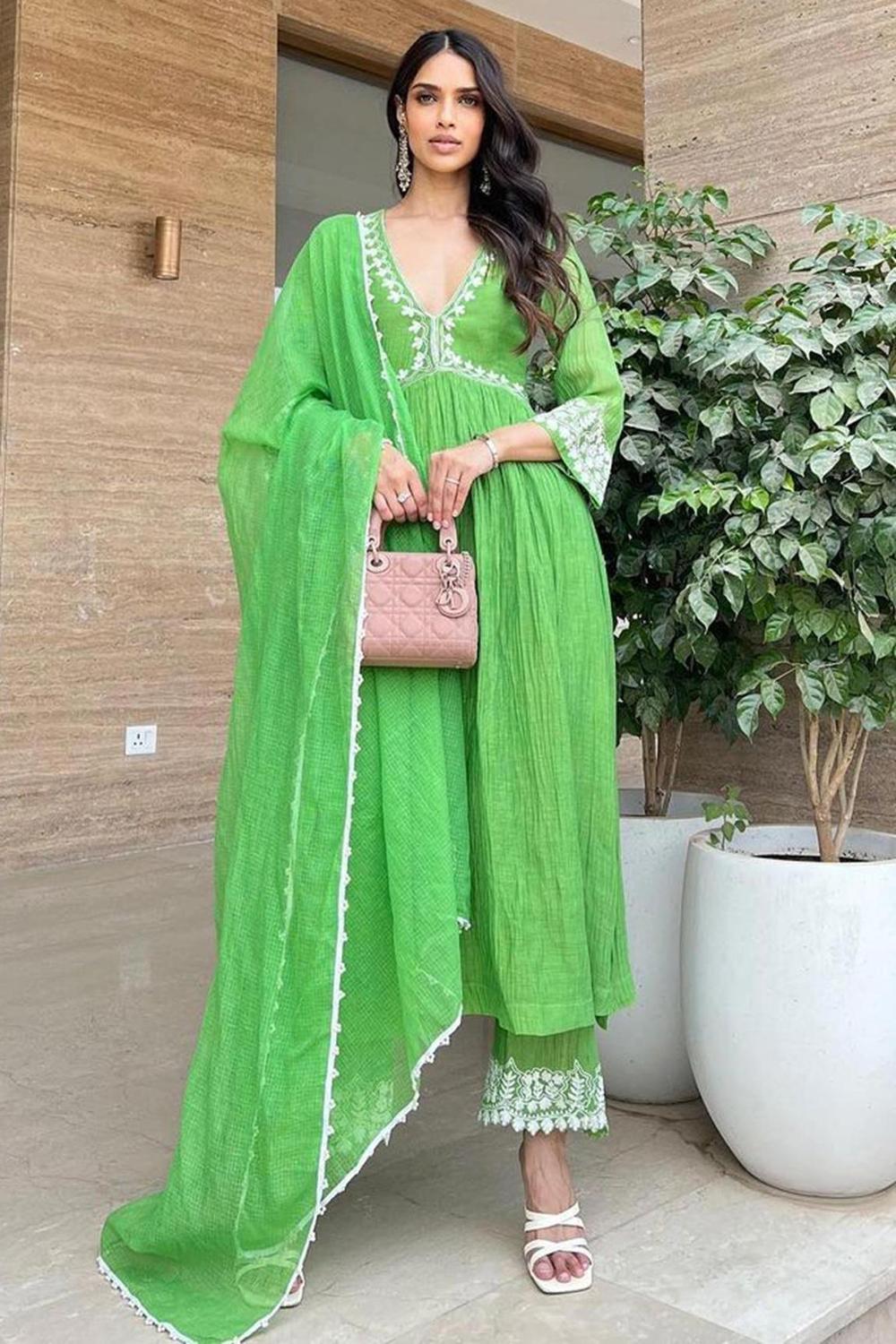 Green Chanderi Silk Neckline Embroidered Kurta Set