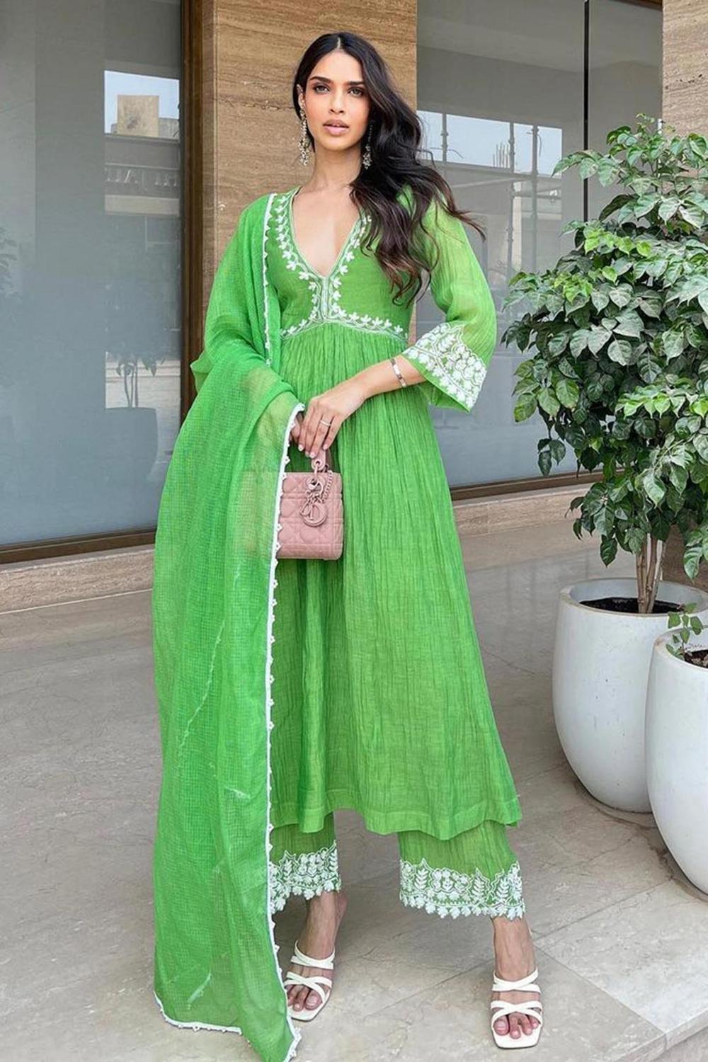 Green Chanderi Silk Neckline Embroidered Kurta Set