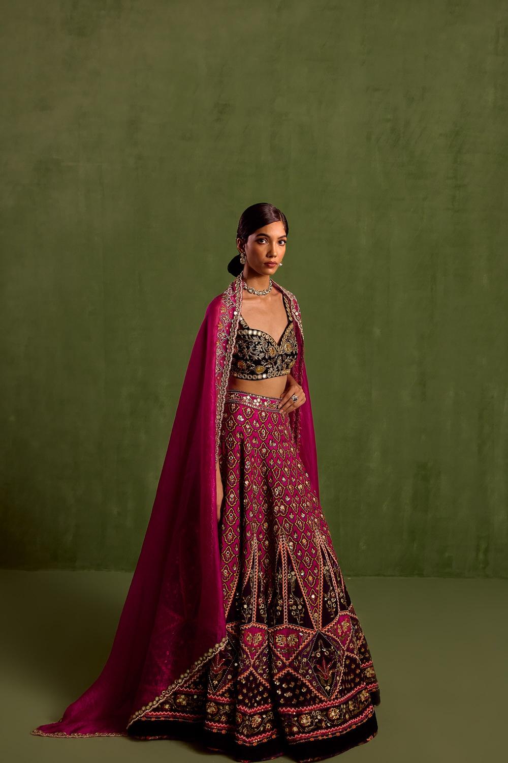 Magenta Viscose Raw Silk Print Quatrefoil Sweetheart Neck Lehenga And Blouse Set