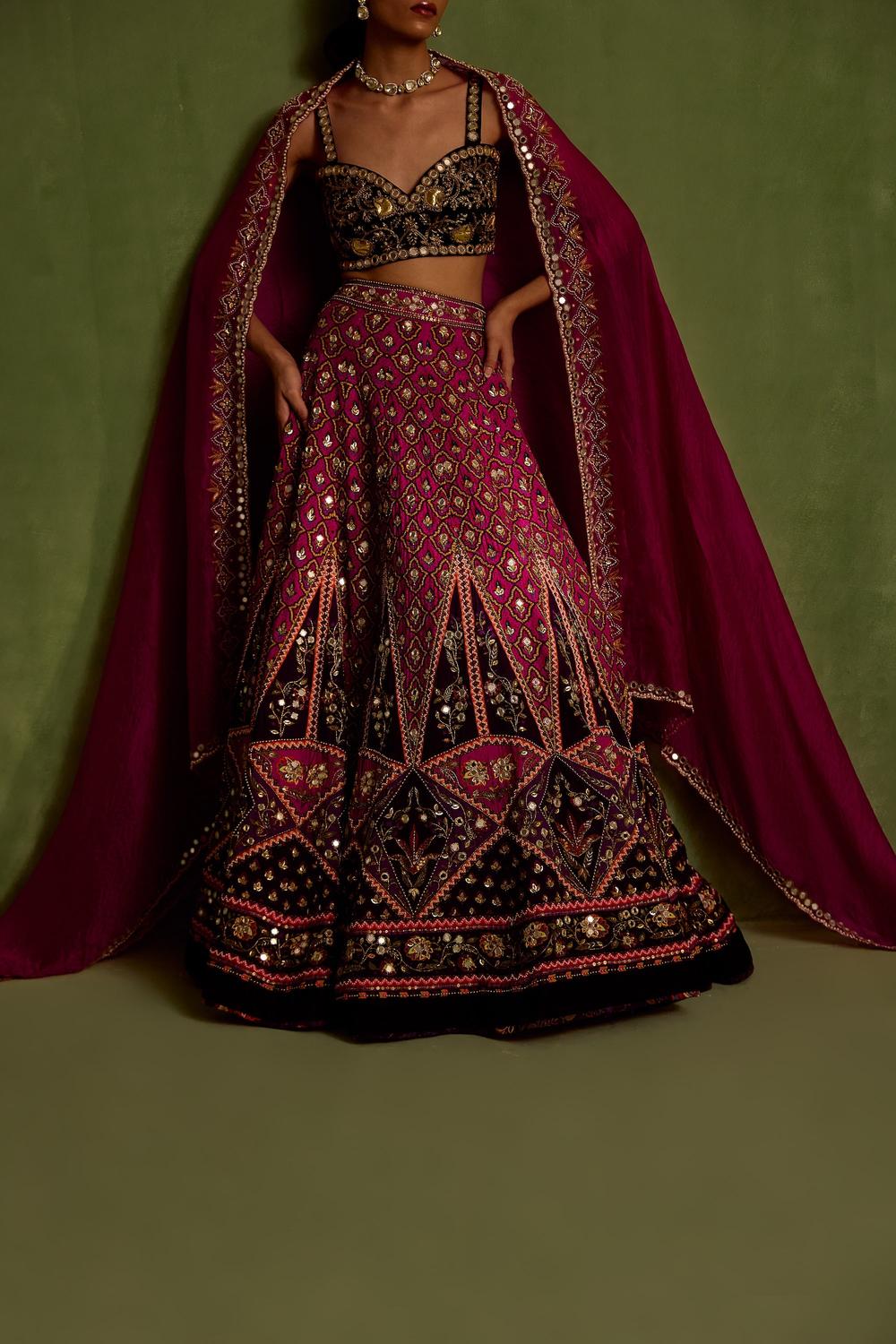 Magenta Viscose Raw Silk Print Quatrefoil Sweetheart Neck Lehenga And Blouse Set