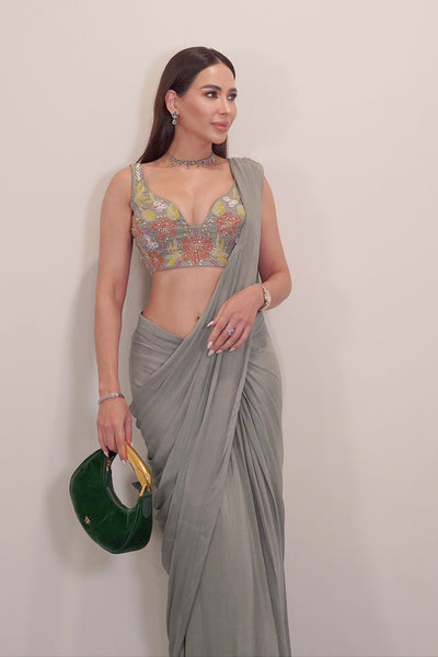 Nikki Khanna in Green Chiffon, Crepe, Linen Solid Pre Draped Saree With Embroidered Blouse