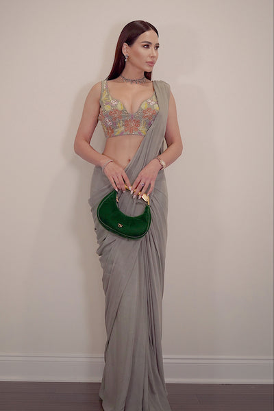 Nikki Khanna in Green Chiffon, Crepe, Linen Solid Pre Draped Saree With Embroidered Blouse
